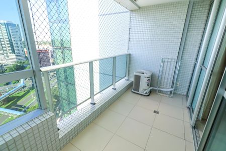 Studio para alugar com 45m², 1 quarto e 1 vaga Studio para alugar com 45m², 1 quarto e 1 vagaVaranda
