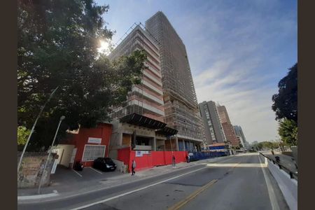 Casa à venda com 6 quartos, 300m² em Pinheiros, São Paulo