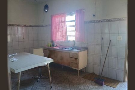 Casa à venda com 3 quartos, 250m² em Vila Campo Grande, São Paulo