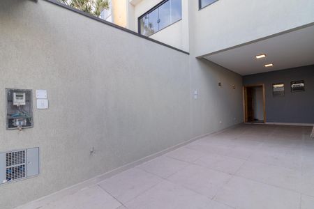 Garagem de casa à venda com 2 quartos, 120m² em Jardim Maringa, São Paulo