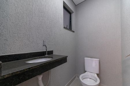 Casa à venda com 120m², 2 quartos e 2 vagas Casa à venda com 120m², 2 quartos e 2 vagasLavabo
