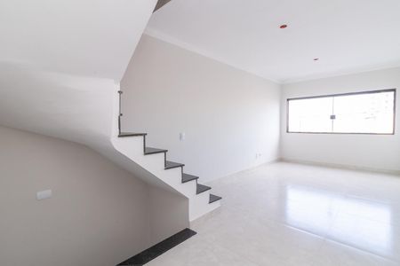 Sala de casa à venda com 2 quartos, 120m² em Jardim Maringa, São Paulo
