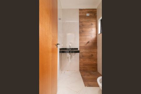 Casa à venda com 120m², 2 quartos e 2 vagas Casa à venda com 120m², 2 quartos e 2 vagasBanheiro da Suíte 1
