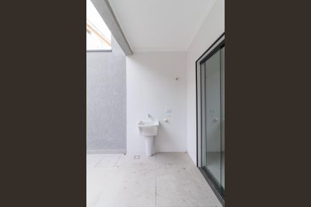 Casa à venda com 120m², 2 quartos e 2 vagas Casa à venda com 120m², 2 quartos e 2 vagasÁrea de Serviço