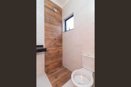 Casa à venda com 120m², 2 quartos e 2 vagas Casa à venda com 120m², 2 quartos e 2 vagasBanheiro da Suíte 1