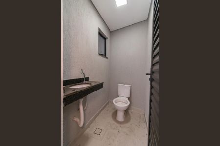 Casa à venda com 120m², 2 quartos e 2 vagas Casa à venda com 120m², 2 quartos e 2 vagasLavabo