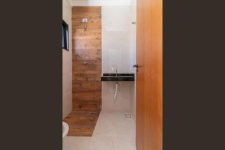 Casa à venda com 120m², 2 quartos e 2 vagas Casa à venda com 120m², 2 quartos e 2 vagasBanheiro da Suíte 2