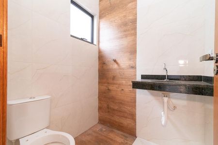 Casa à venda com 120m², 2 quartos e 2 vagas Casa à venda com 120m², 2 quartos e 2 vagasBanheiro da Suíte 1