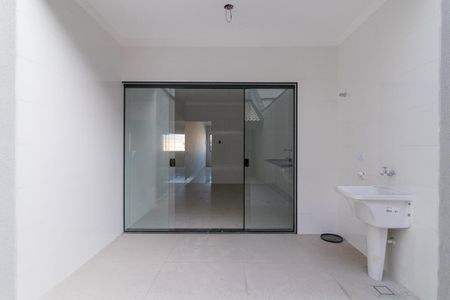 Casa à venda com 120m², 2 quartos e 2 vagas Casa à venda com 120m², 2 quartos e 2 vagasÁrea de Serviço