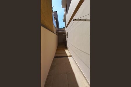 Casa à venda com 120m², 2 quartos e 1 vaga Casa à venda com 120m², 2 quartos e 1 vagacorredor