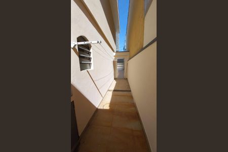 corredor de casa à venda com 2 quartos, 120m² em Vila Prudente, São Paulo
