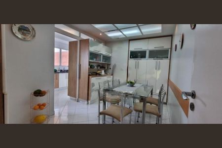 Apartamento à venda com 270m², 4 quartos e 3 vagas