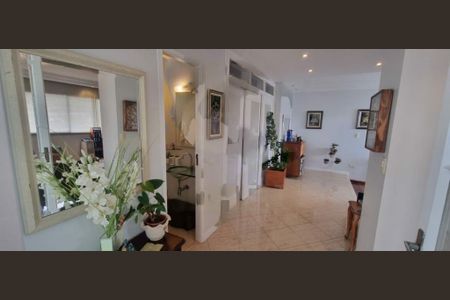 Apartamento à venda com 270m², 4 quartos e 3 vagas