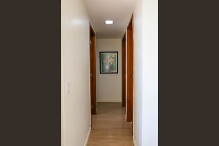 Apartamento à venda com 60m², 3 quartos e 1 vaga Apartamento à venda com 60m², 3 quartos e 1 vagaCorredor