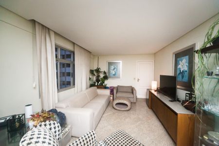 Apartamento à venda com 3 quartos, 129m² em Funcionários, Belo Horizonte