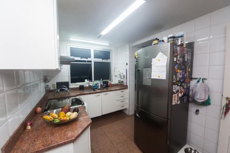 Cozinha de apartamento à venda com 3 quartos, 129m² em Funcionários, Belo Horizonte