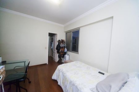 Apartamento à venda com 129m², 4 quartos e 2 vagas Apartamento à venda com 129m², 4 quartos e 2 vagassuite