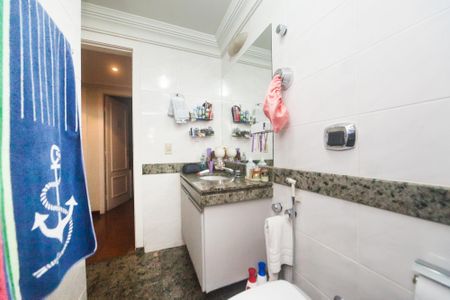 Apartamento à venda com 129m², 4 quartos e 2 vagas Apartamento à venda com 129m², 4 quartos e 2 vagasBanheiro Social