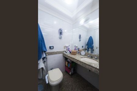 Apartamento à venda com 129m², 4 quartos e 2 vagas Apartamento à venda com 129m², 4 quartos e 2 vagasBanheiro suite