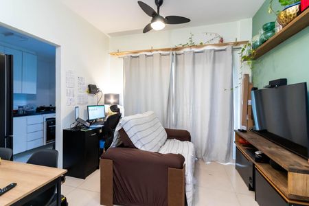 Apartamento à venda com 40m², 1 quarto e 1 vagaSala
