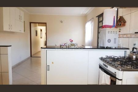 Casa à venda com 4 quartos, 220m² em Jardim Santa Cruz (Campo Grande), São Paulo