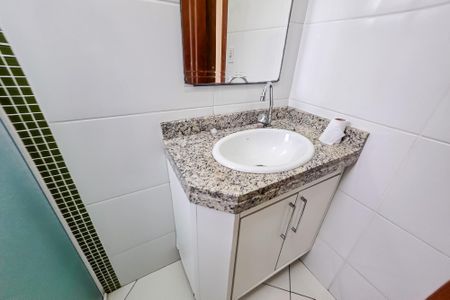 Apartamento à venda com 100m², 2 quartos e 1 vaga Apartamento à venda com 100m², 2 quartos e 1 vagaBanheiro