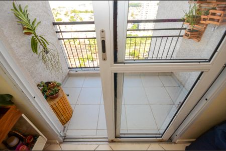 Sala - Sacada de apartamento à venda com 2 quartos, 52m² em Parque Maria Domitila, São Paulo