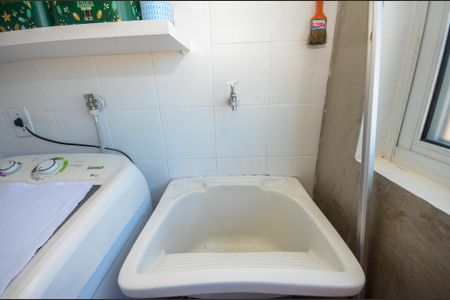 Área de Serviço de apartamento à venda com 2 quartos, 52m² em Parque Maria Domitila, São Paulo