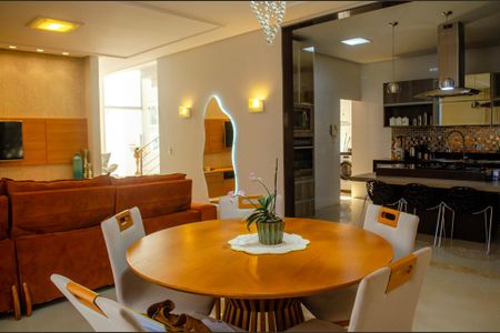 Casa à venda com 208m², 4 quartos e 4 vagasSala de Jantar
