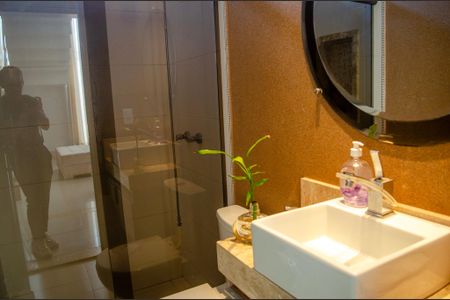 Casa à venda com 208m², 4 quartos e 4 vagasBanheiro