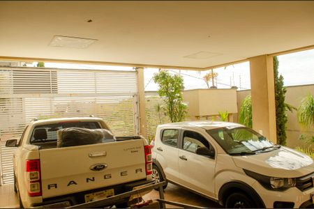 Casa à venda com 208m², 4 quartos e 4 vagasGaragem