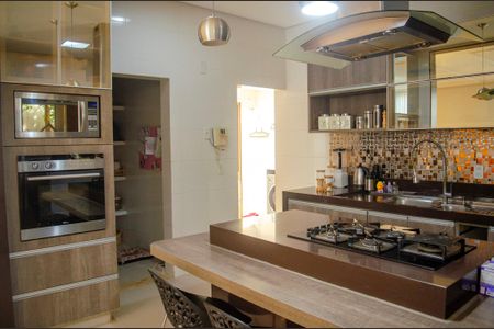 Casa à venda com 208m², 4 quartos e 4 vagasCozinha