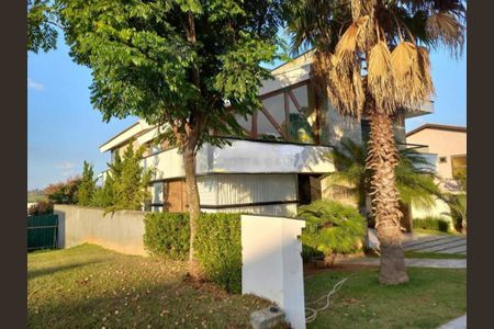 Casa de condomínio à venda com 472m², 5 quartos e 4 vagas