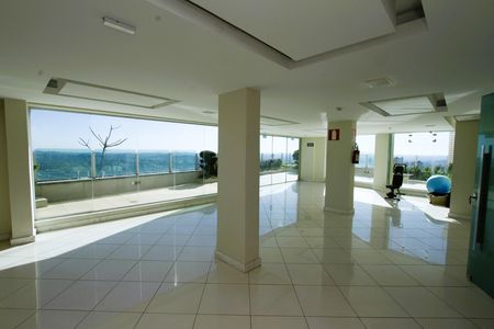 Apartamento à venda com 130m², 3 quartos e 3 vagasÁrea comum - Salão de festas