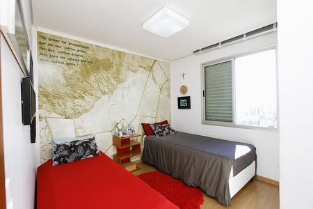 Apartamento à venda com 130m², 3 quartos e 3 vagasQuarto 2