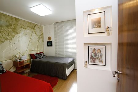 Apartamento à venda com 130m², 3 quartos e 3 vagasQuarto 2