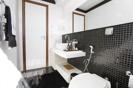 Apartamento à venda com 130m², 3 quartos e 3 vagasBanheiro Social