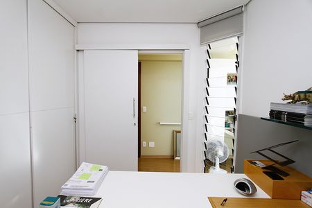 Apartamento à venda com 130m², 3 quartos e 3 vagasQuarto 3