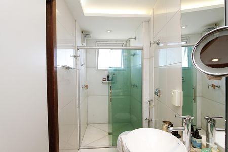 Apartamento à venda com 130m², 3 quartos e 3 vagasBanheiro da Suíte 1