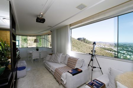 Apartamento à venda com 130m², 3 quartos e 3 vagasSala