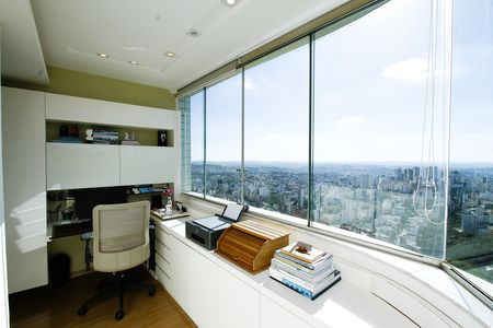 Apartamento à venda com 130m², 3 quartos e 3 vagasQuarto 3