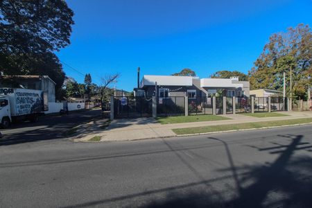 Casa para alugar com 70m², 3 quartos e 3 vagas Casa para alugar com 70m², 3 quartos e 3 vagasFachada