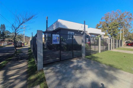 Casa para alugar com 70m², 3 quartos e 3 vagas Casa para alugar com 70m², 3 quartos e 3 vagasFachada