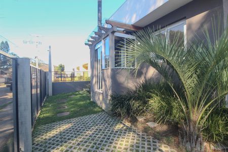 Jardim/Garagem de casa para alugar com 3 quartos, 70m² em Guarujá, Porto Alegre