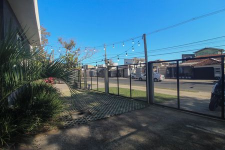 Jardim/Garagem de casa para alugar com 3 quartos, 70m² em Guarujá, Porto Alegre