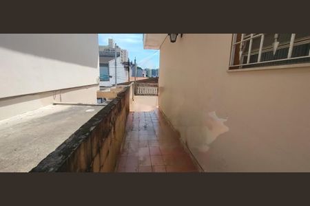 Casa à venda com 3 quartos, 166m² em Jardim Prudência, São Paulo