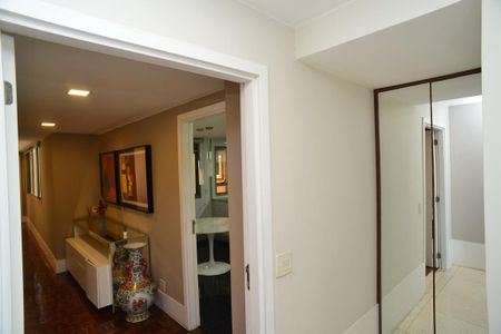Apartamento para alugar com 399m², 4 quartos e 3 vagas