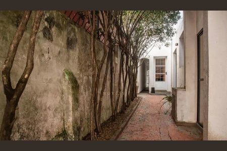 Casa para alugar com 4 quartos, 251m² em Vila Mariana, São Paulo