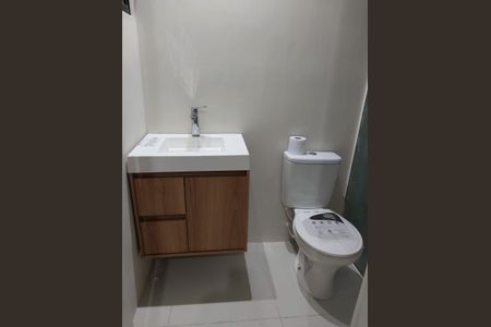 Banheiro de apartamento à venda com 3 quartos, 77m² em P.Jacatuba , Santo André