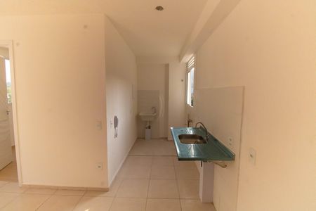 Sala de apartamento para alugar com 2 quartos, 36m² em Rio do Ouro, São Gonçalo